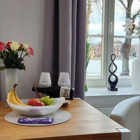 Das Ferienapartment Alexandrine Direkt Am Pfaffenteich Mit Eigenem Parkplatz Schwerin  Cameră foto