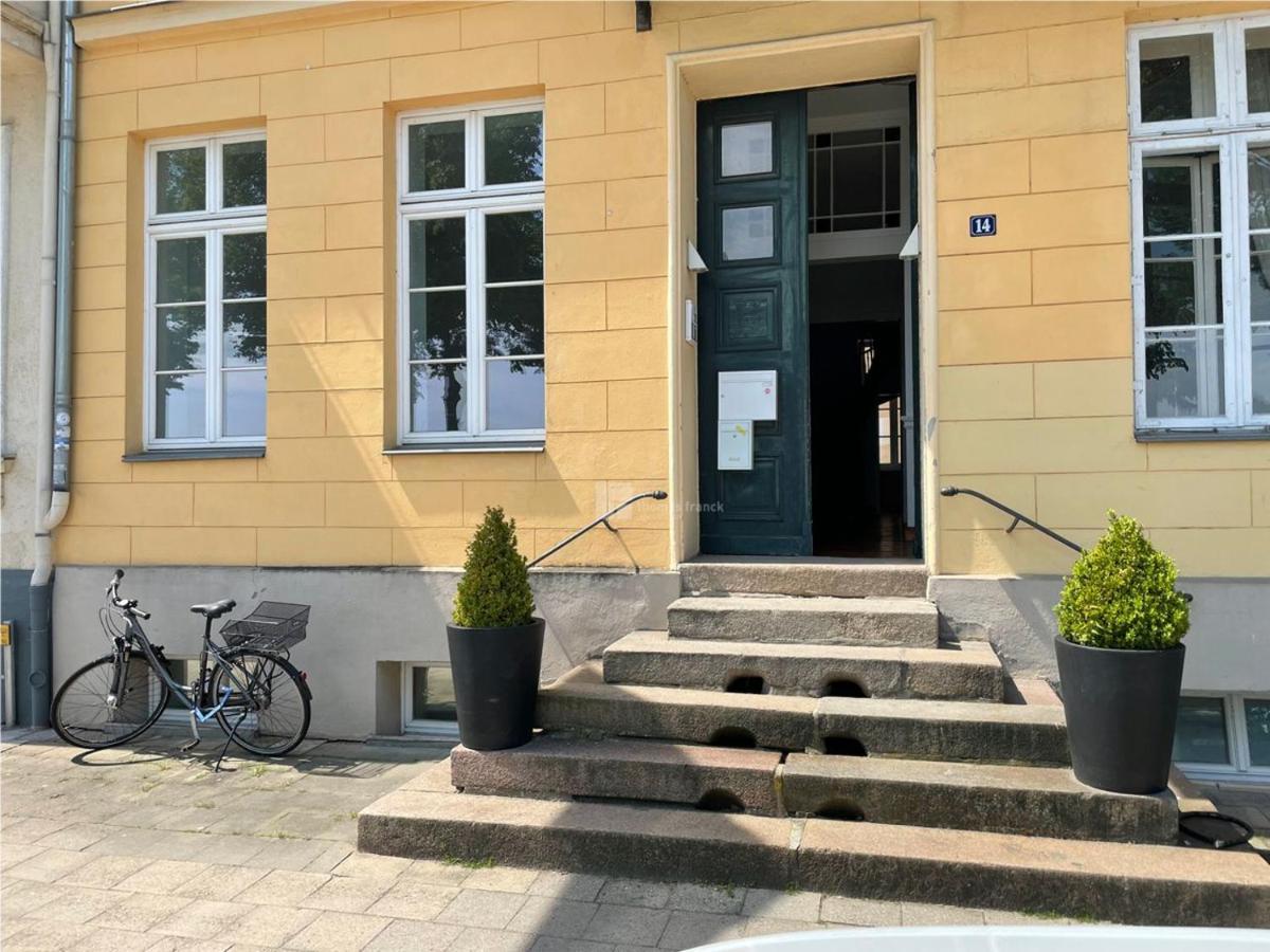 Das Ferienapartment Alexandrine Direkt Am Pfaffenteich Mit Eigenem Parkplatz Schwerin  Exterior foto
