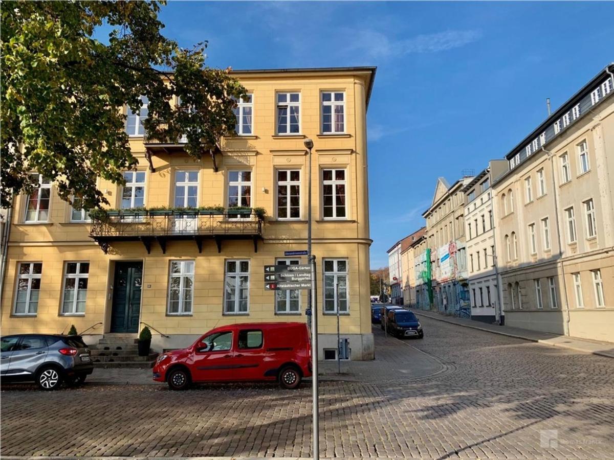 Das Ferienapartment Alexandrine Direkt Am Pfaffenteich Mit Eigenem Parkplatz Schwerin  Exterior foto