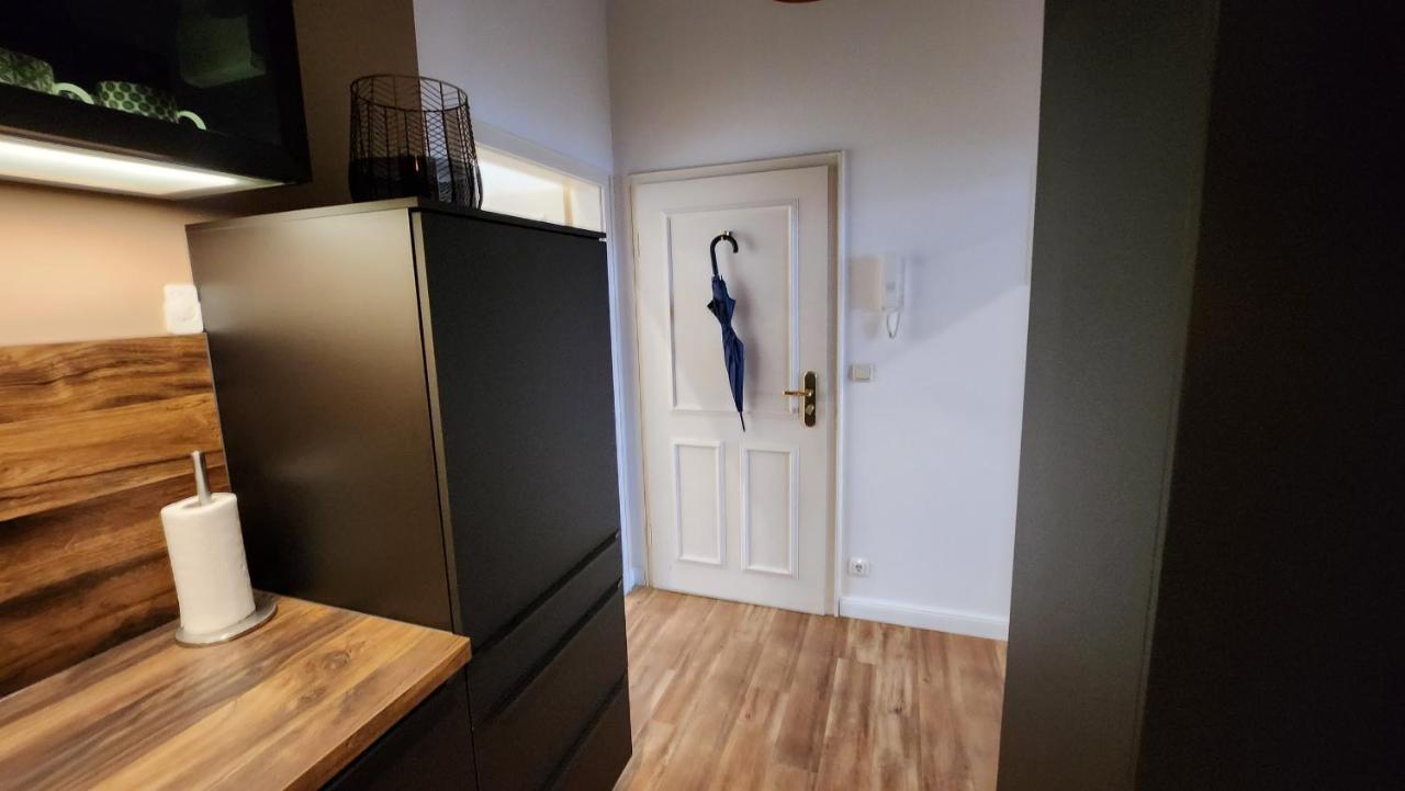 Das Ferienapartment Alexandrine Direkt Am Pfaffenteich Mit Eigenem Parkplatz Schwerin  Exterior foto